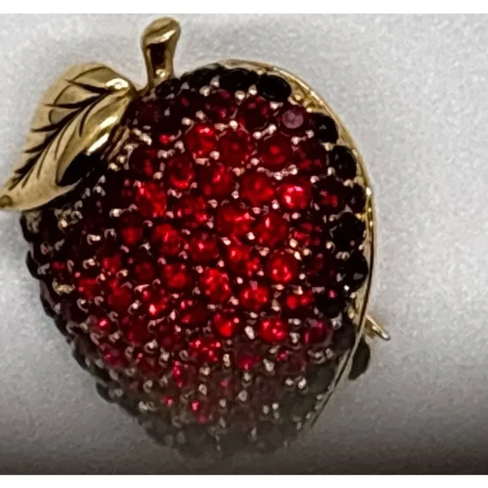 Vintage Monet Gold Tone Red Rhinestone Apple‎ Brooch Pin